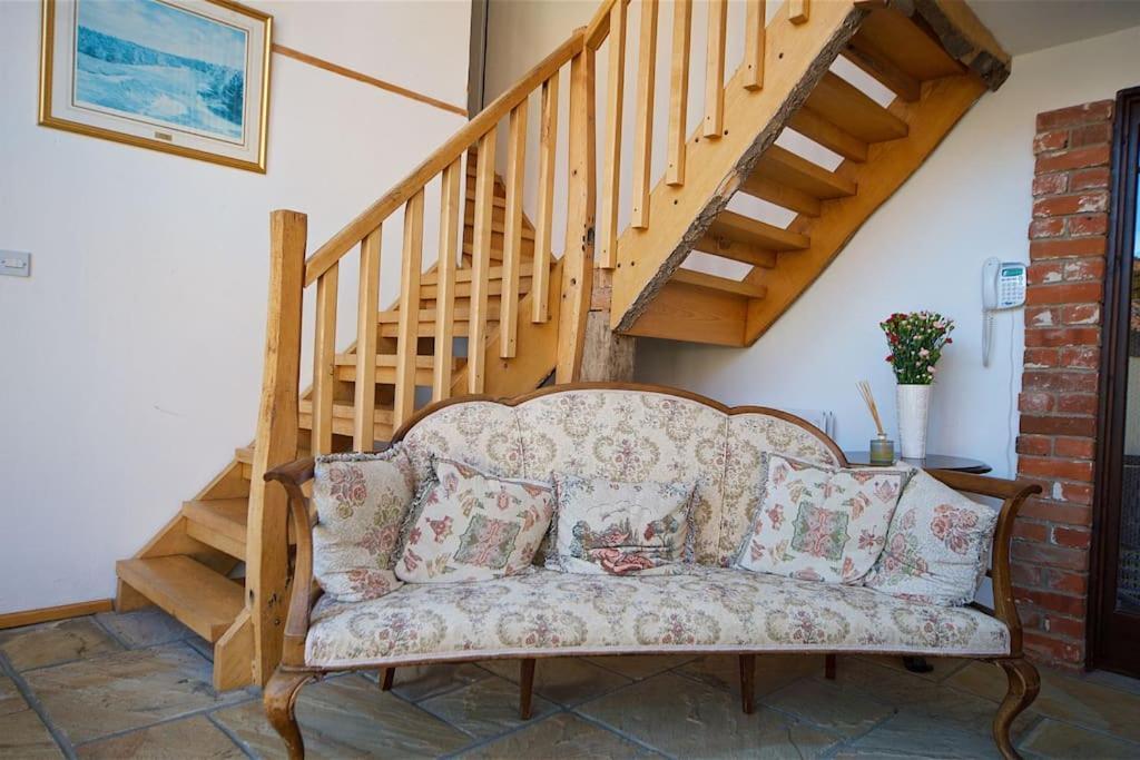 Stunning Barn Conversion Ideal For Large Families Bildeston Exterior foto