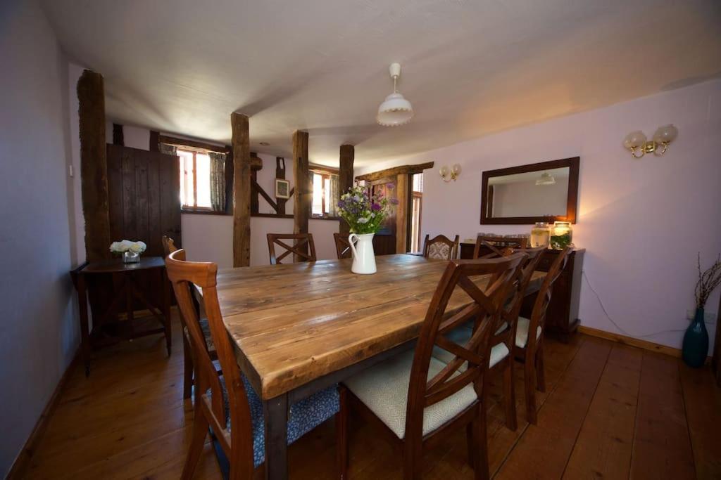 Stunning Barn Conversion Ideal For Large Families Bildeston Exterior foto