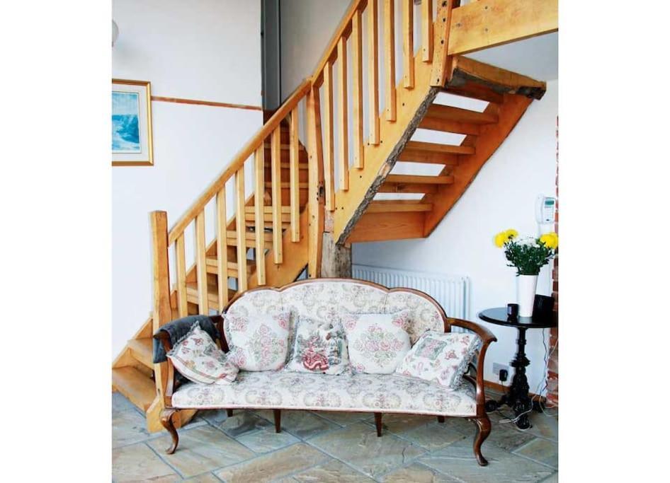 Stunning Barn Conversion Ideal For Large Families Bildeston Exterior foto